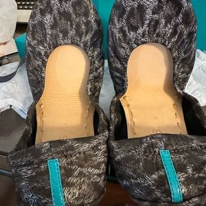 Black Leopard Tieks, size 8